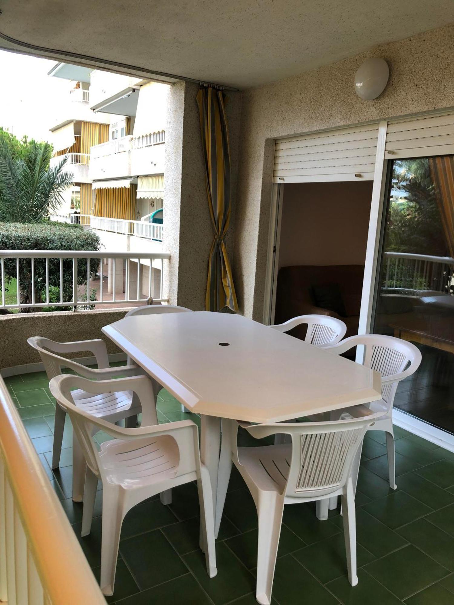 Apartamento En Alquiler Parque 8, Playa De Gandia Exterior photo